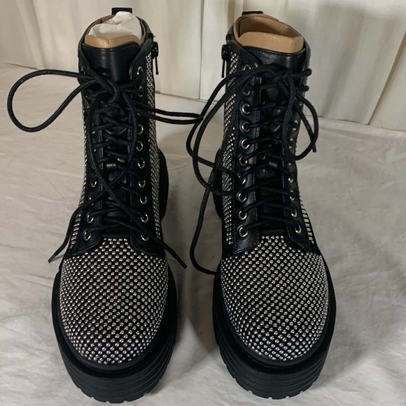 NIB Gianni Bini Non-Stop Studded Chunky Lug Sole Platform Booties, 8.5M - Picture 4 of 11